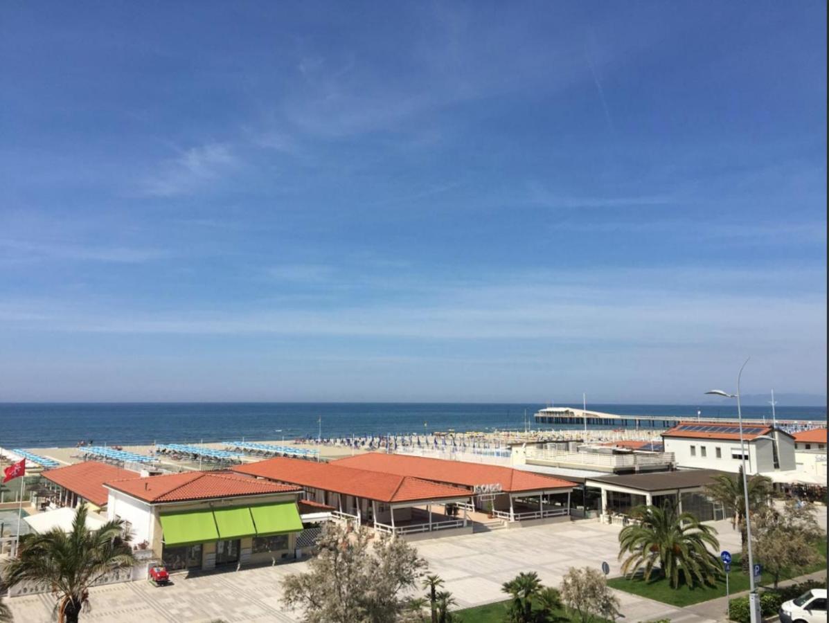 Hotel Alba sul Mare Lido di Camaiore Esterno foto
