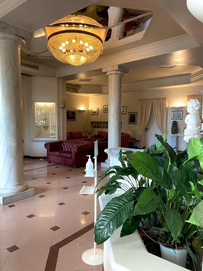 Hotel Alba sul Mare Lido di Camaiore Esterno foto