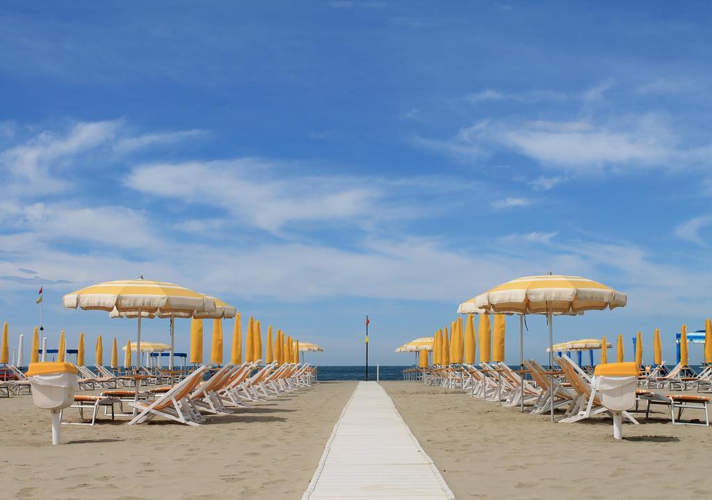 Hotel Alba sul Mare Lido di Camaiore Esterno foto