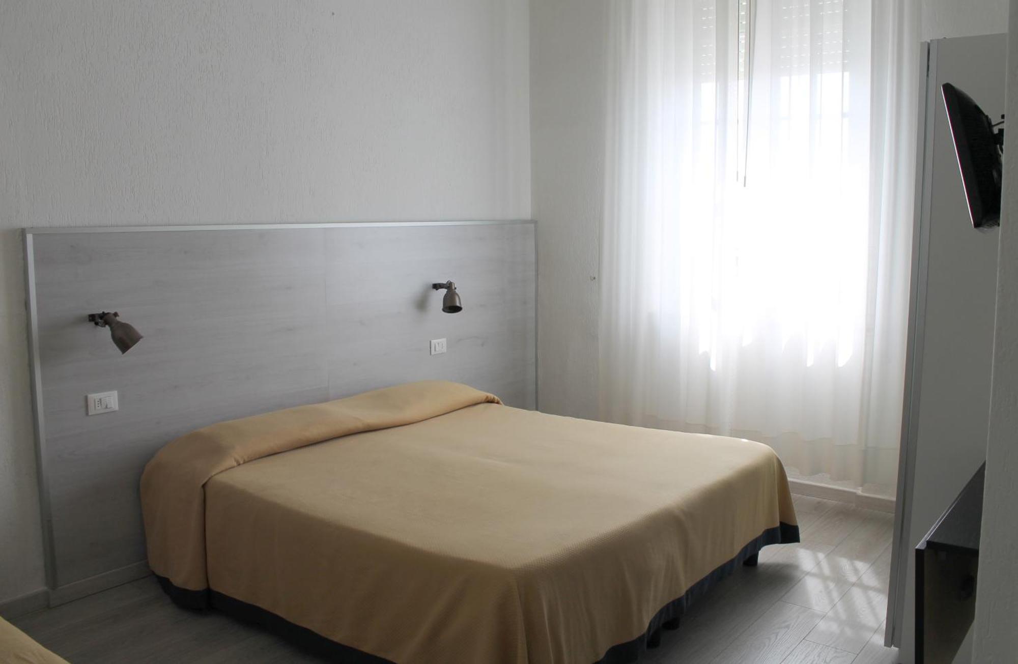 Hotel Alba sul Mare Lido di Camaiore Camera foto