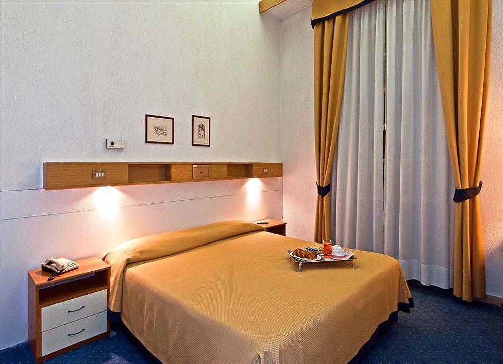 Hotel Alba sul Mare Lido di Camaiore Esterno foto